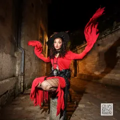shooting creatif rouge halloween modele charme ruffec